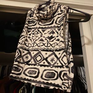 Crop high neck top mixed pattern